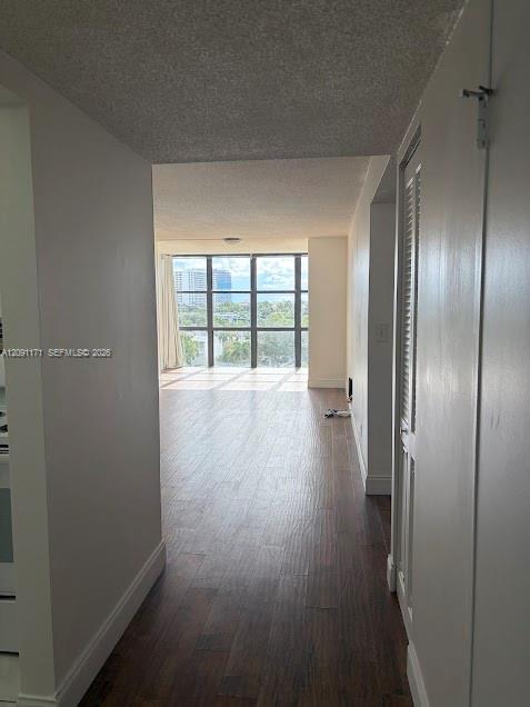 1000 Parkview Dr # 605