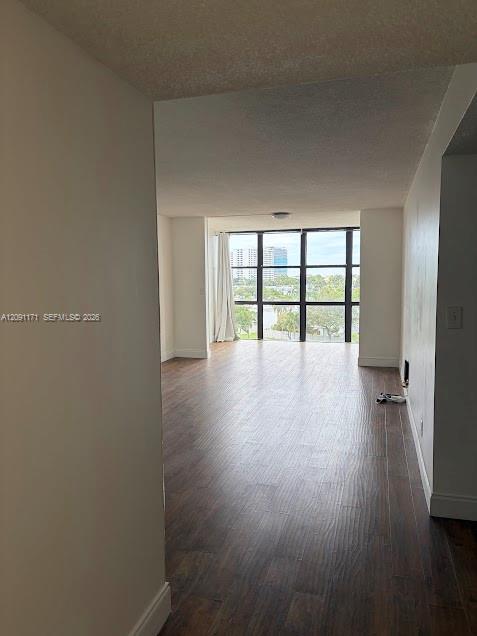 1000 Parkview Dr # 605
