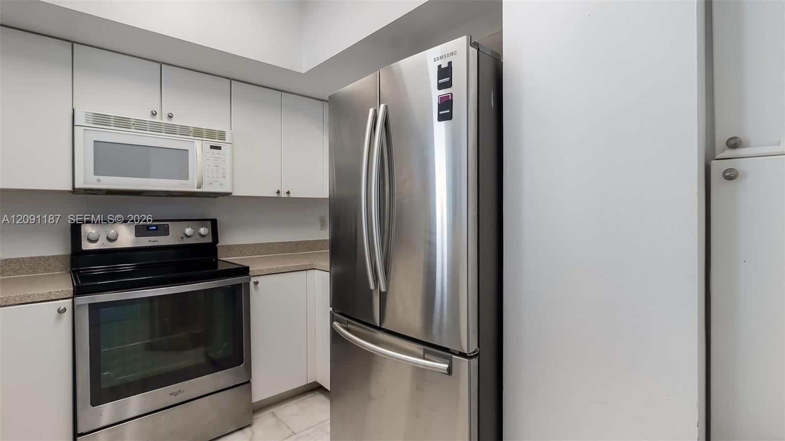 17375 Collins Ave # 1404