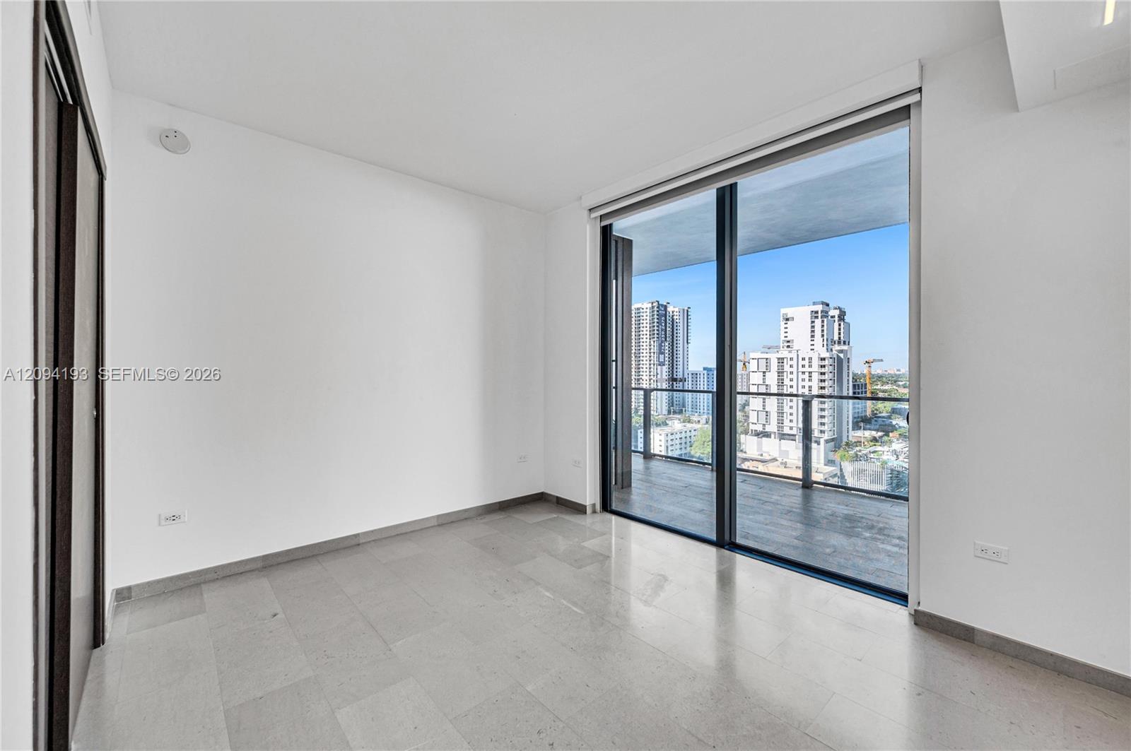 88 SW 7th St # 806