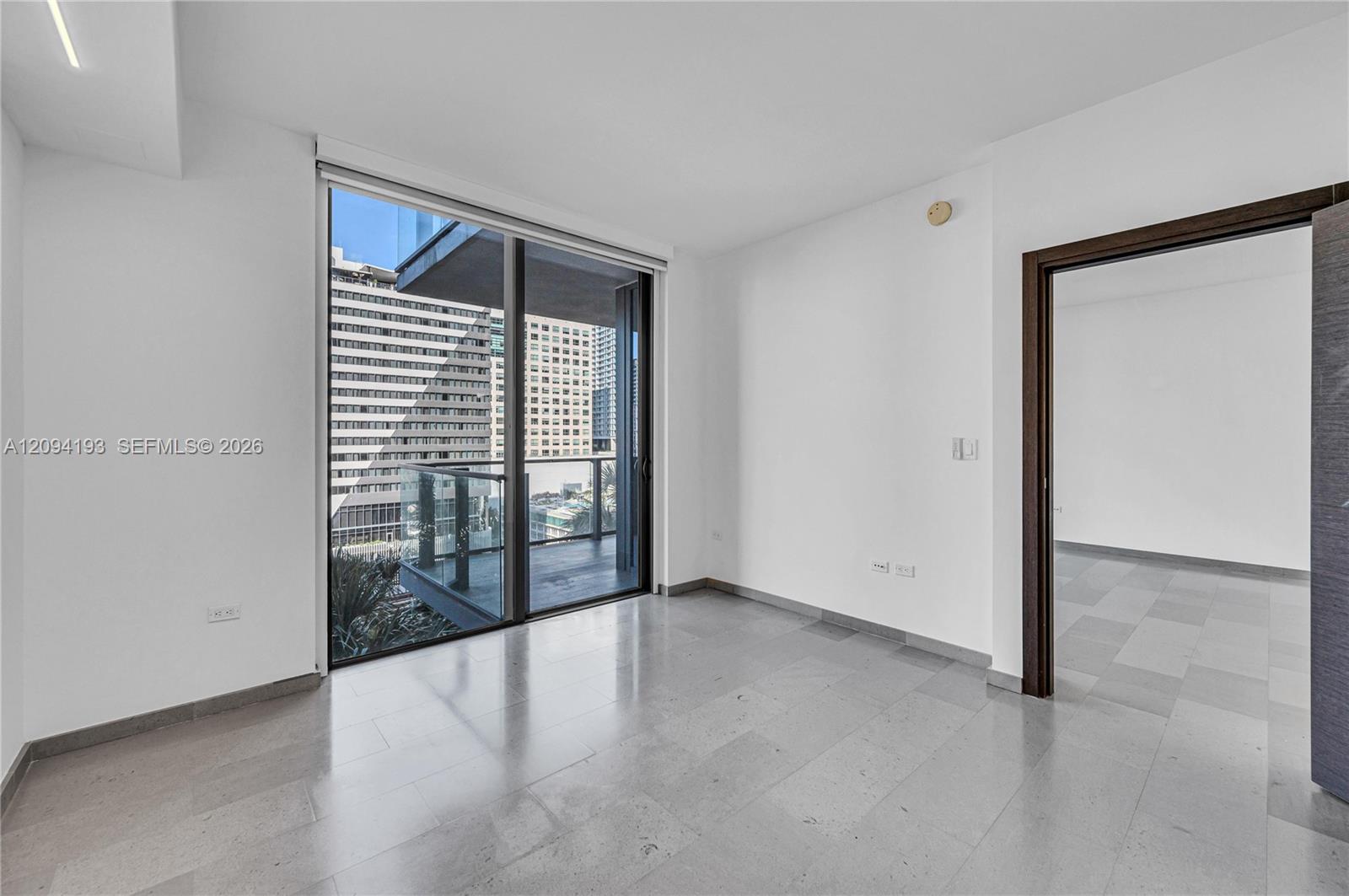 88 SW 7th St # 806