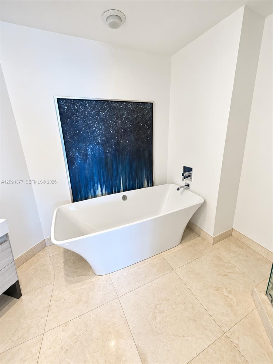 17301 Biscayne Blvd # 211