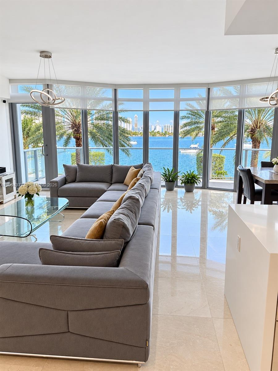 17301 Biscayne Blvd # 211