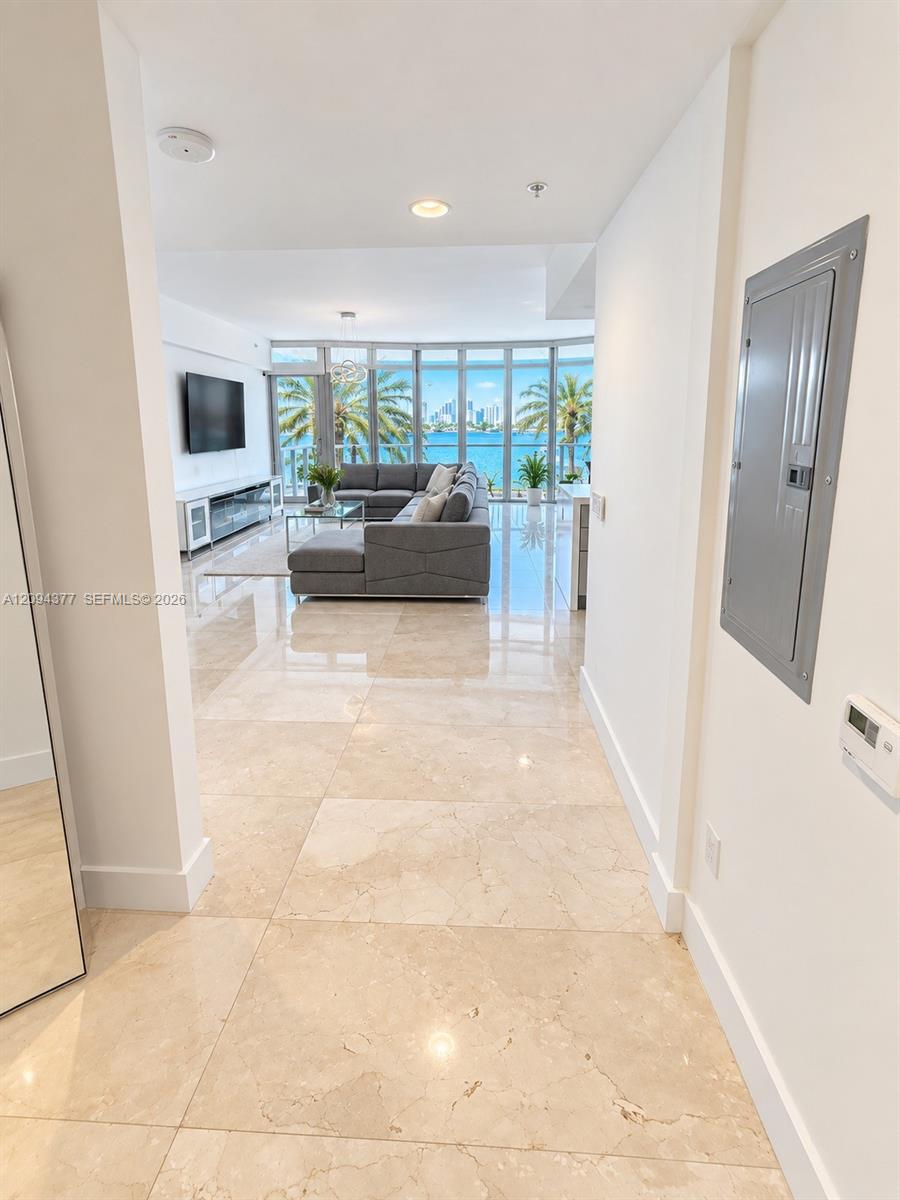17301 Biscayne Blvd # 211