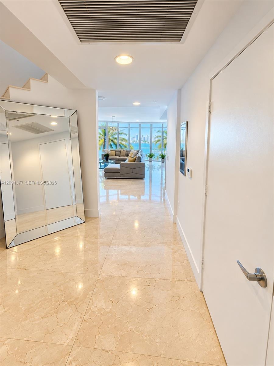17301 Biscayne Blvd # 211