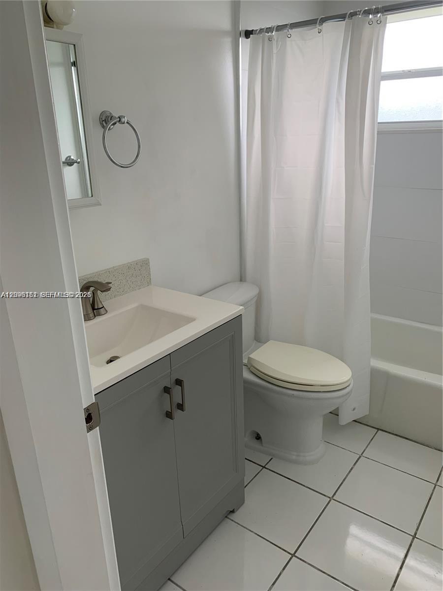 1450 Atlantic Shores Blvd # 303