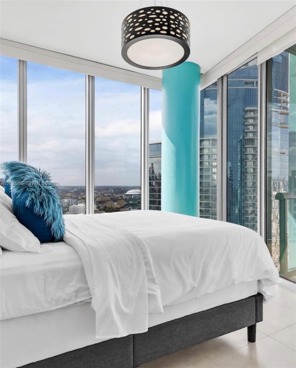 888 Biscayne Blvd # 4701