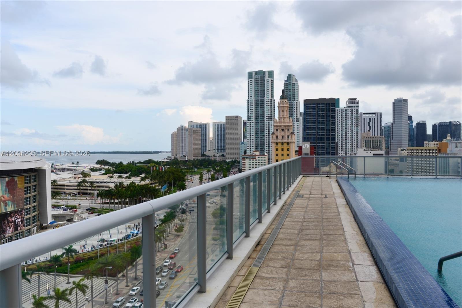 888 Biscayne Blvd # 4701