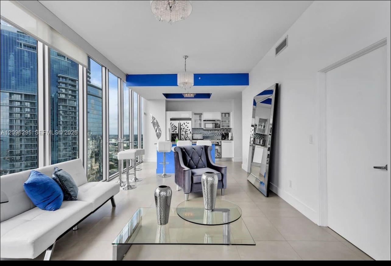 888 Biscayne Blvd # 4701