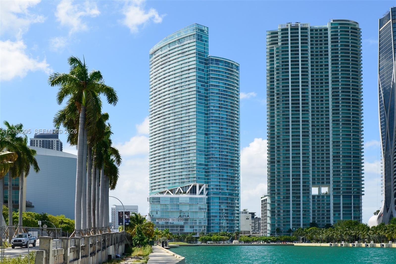 888 Biscayne Blvd # 4701