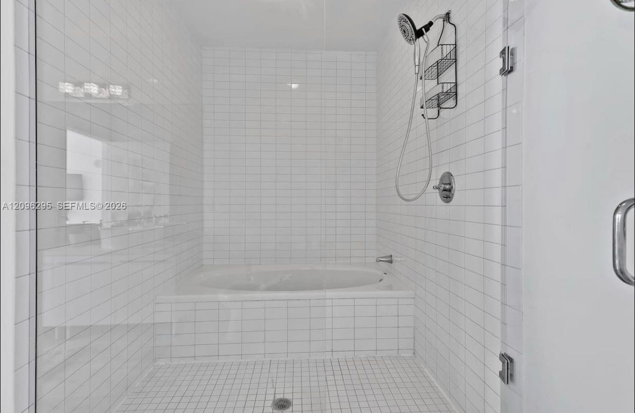 888 Biscayne Blvd # 4701