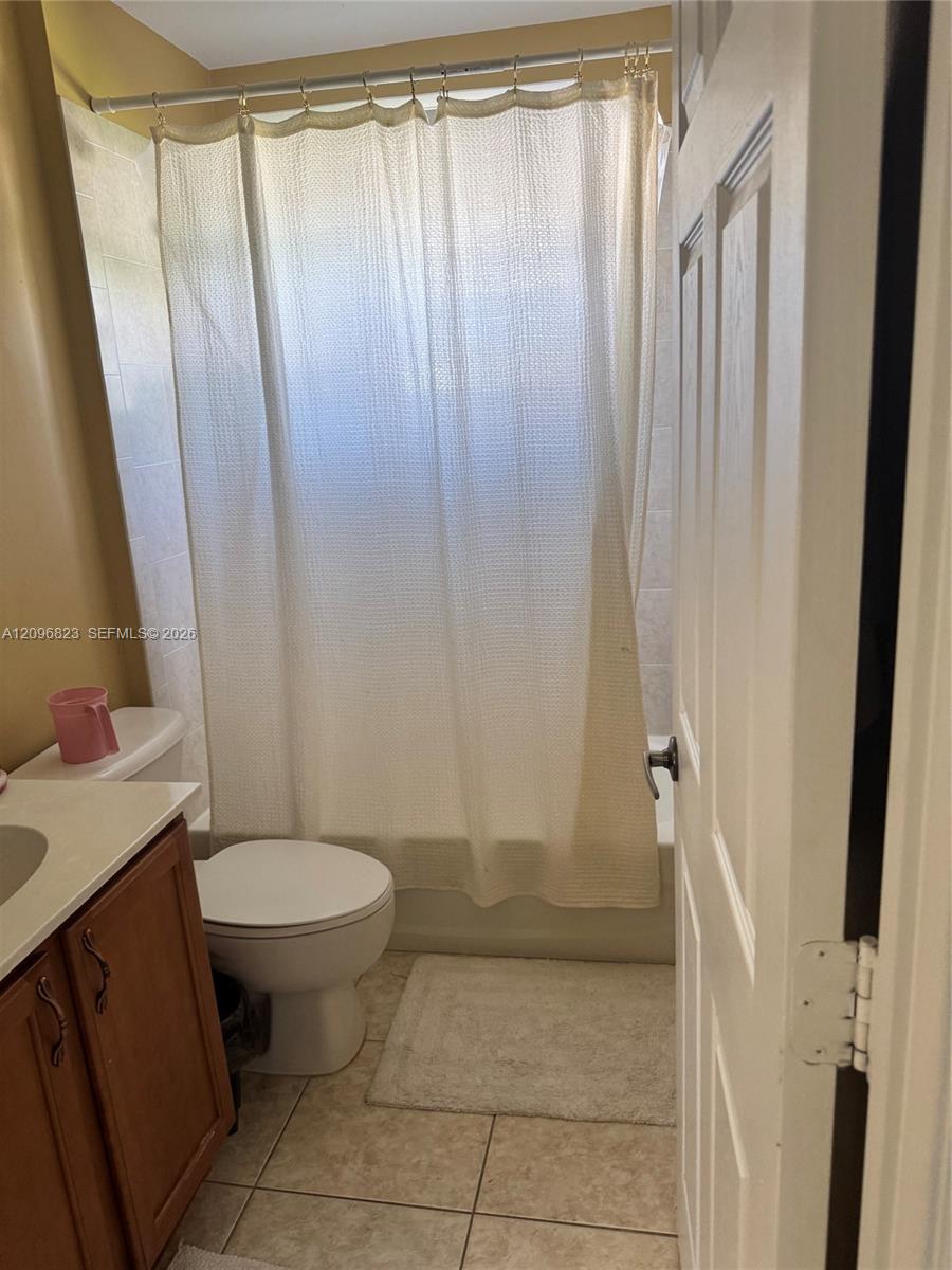 1058 SW Calmar Ave, Port St. Lucie