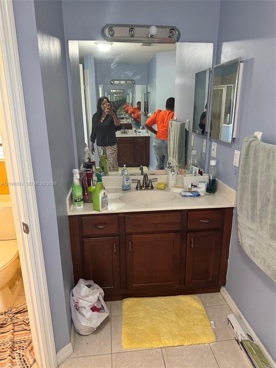 1058 SW Calmar Ave, Port St. Lucie