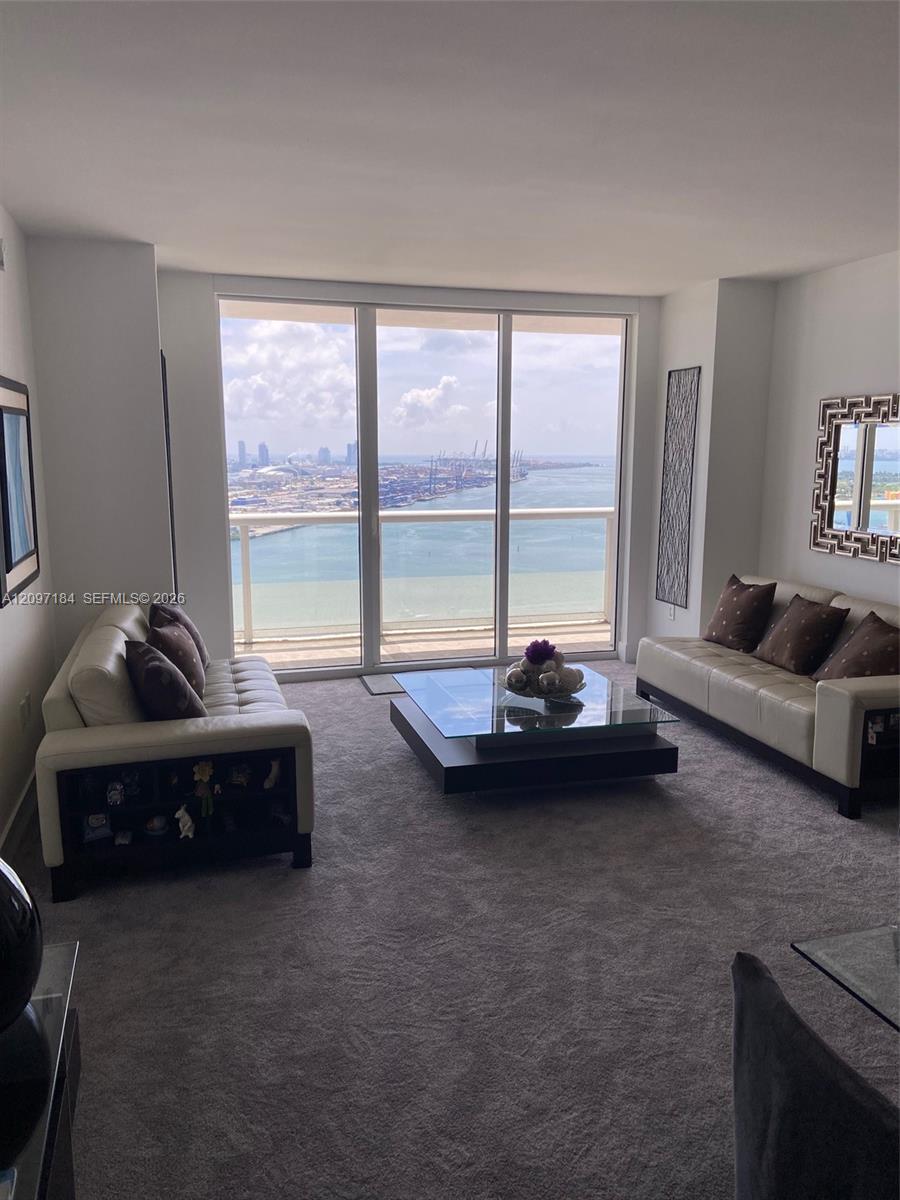 50 Biscayne Blvd # 2906