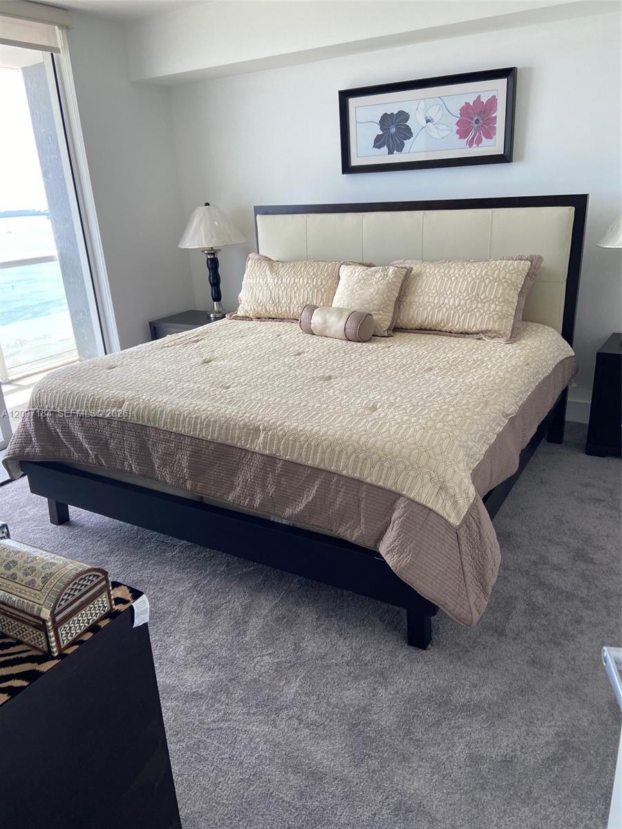 50 Biscayne Blvd # 2906