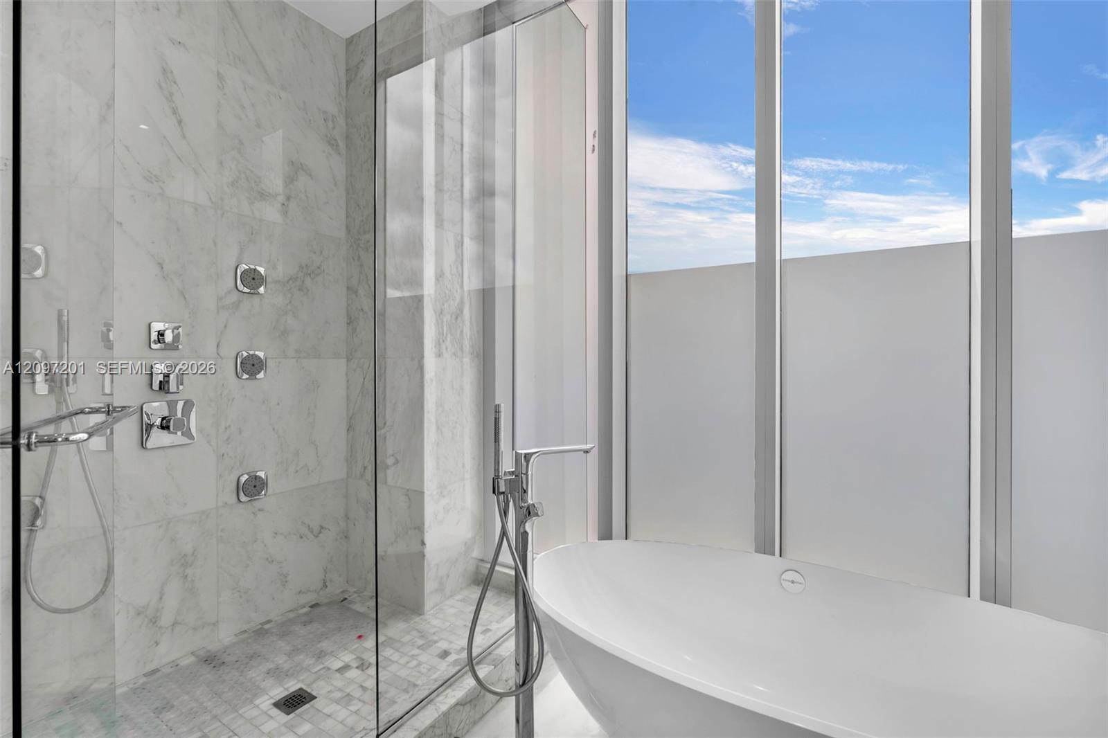 9501 Collins Ave # 1