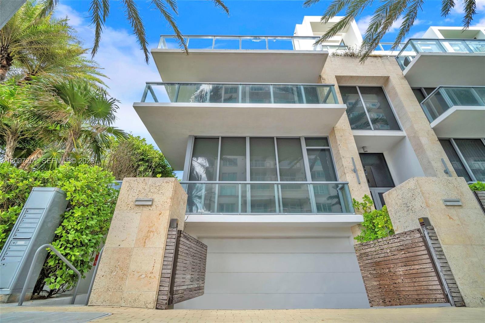 9501 Collins Ave # 1