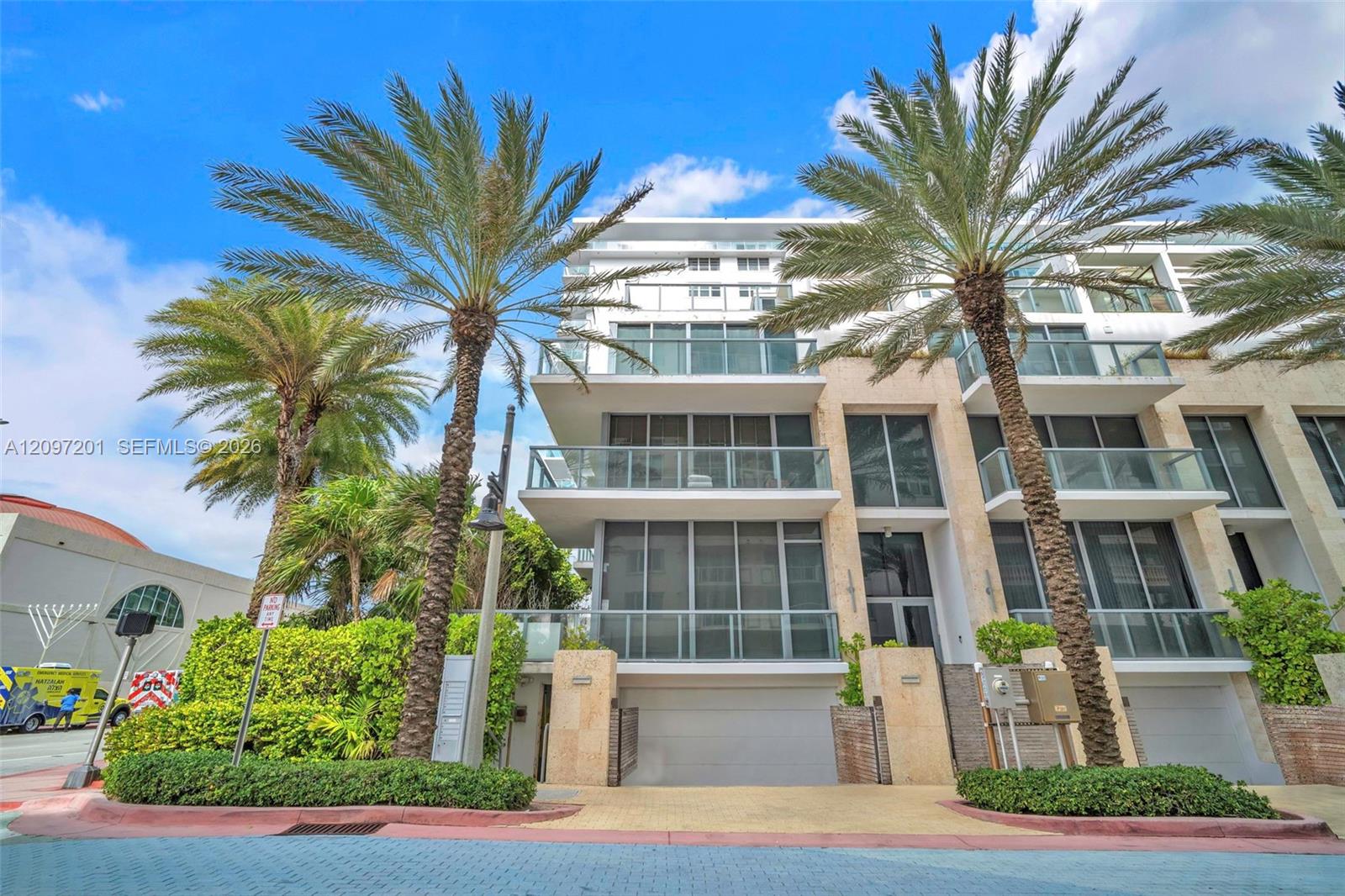 9501 Collins Ave # 1