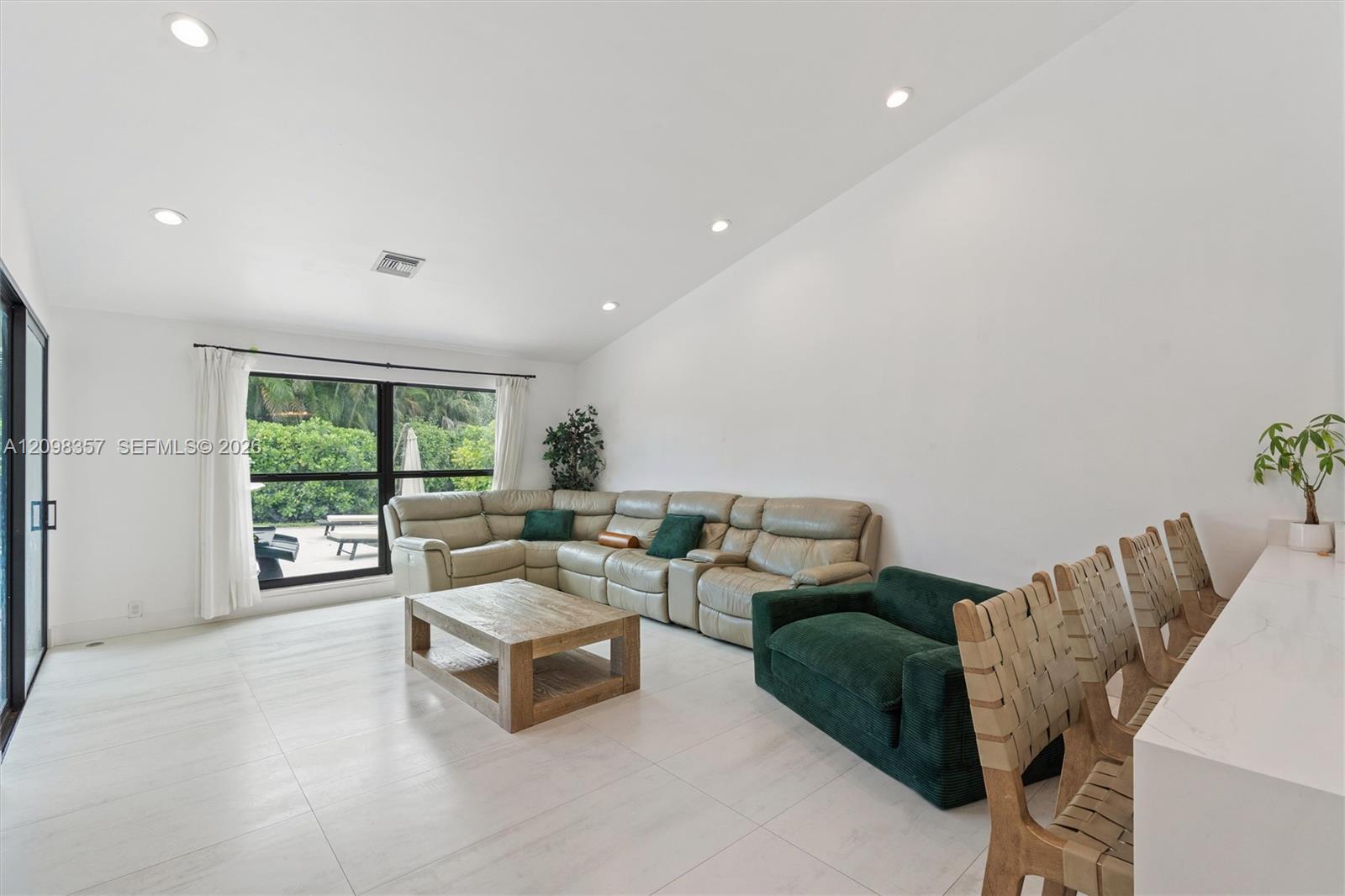 11020 NW 5th Ct