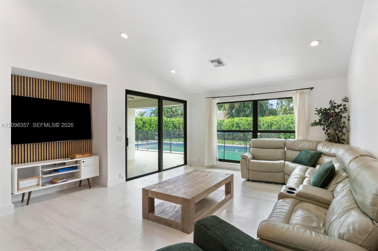 11020 NW 5th Ct