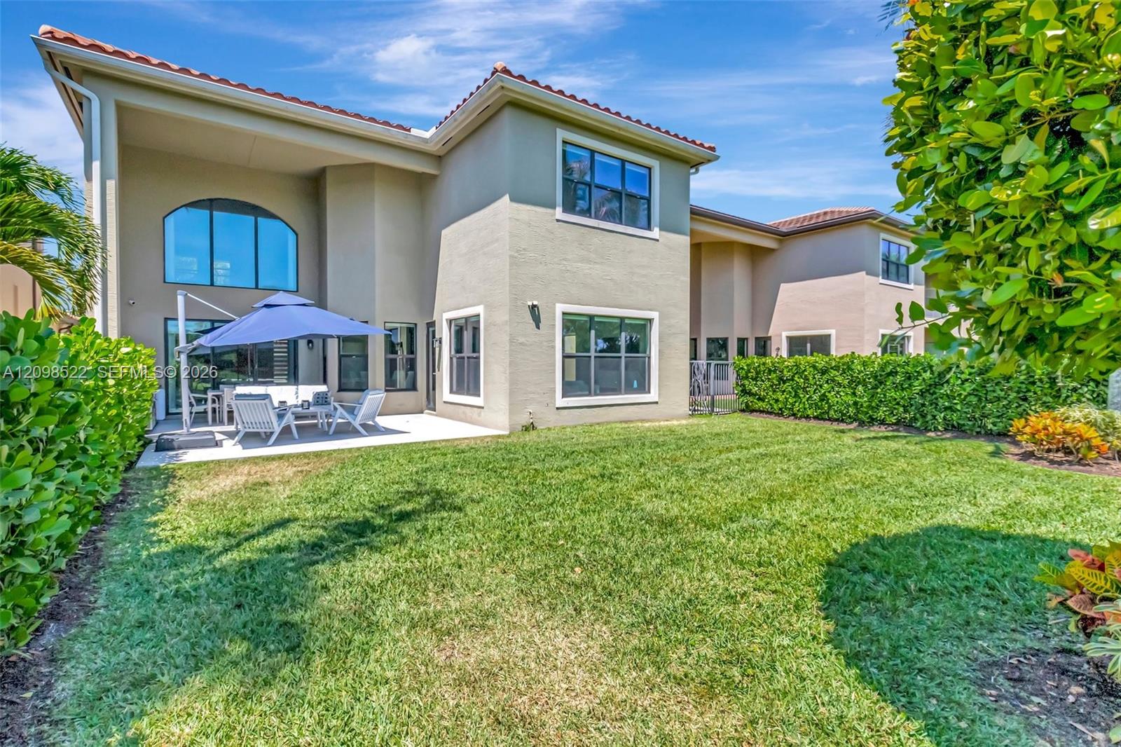 9331 Eden Roc Ct