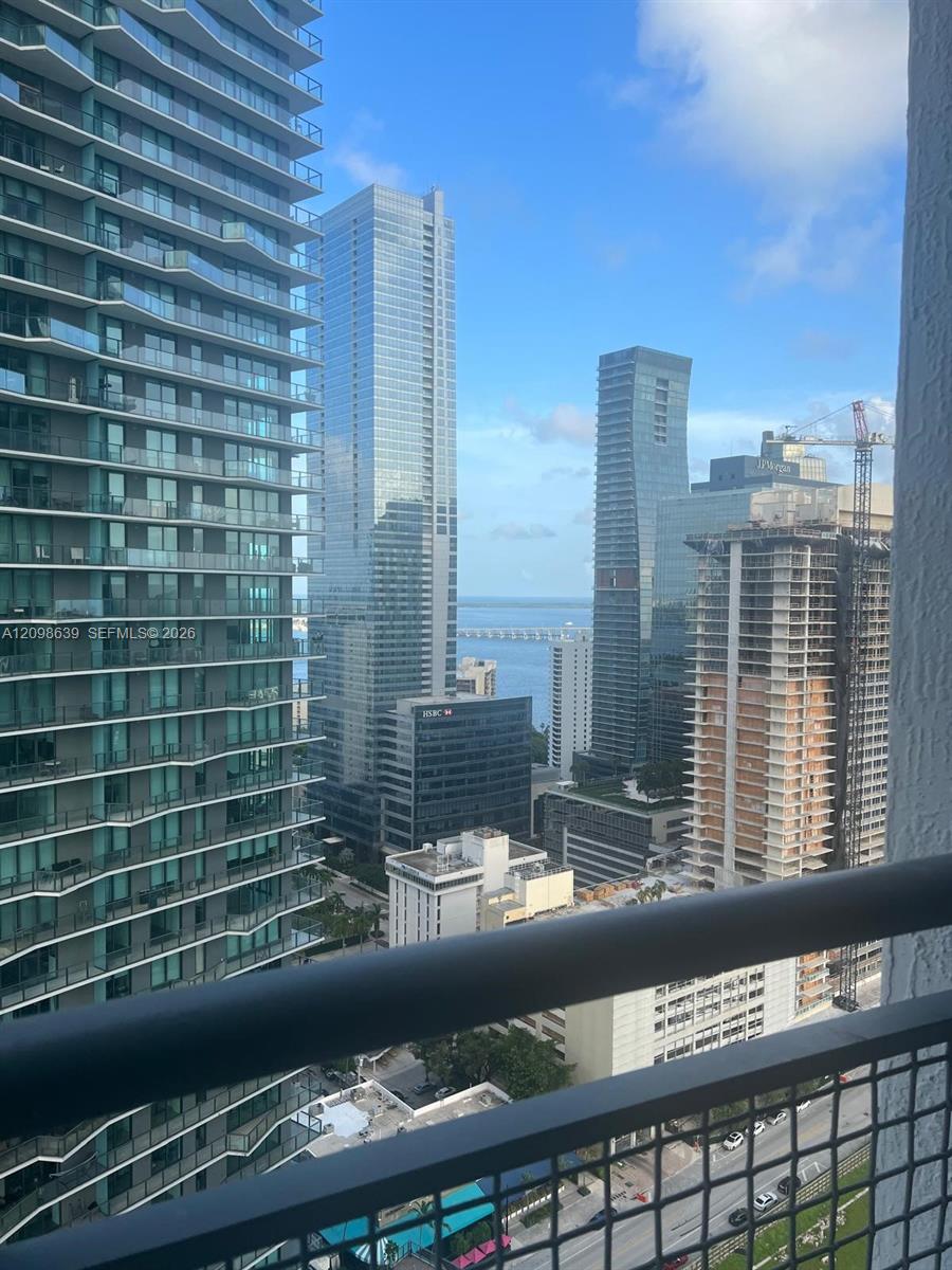 60 SW 13th St # 2824