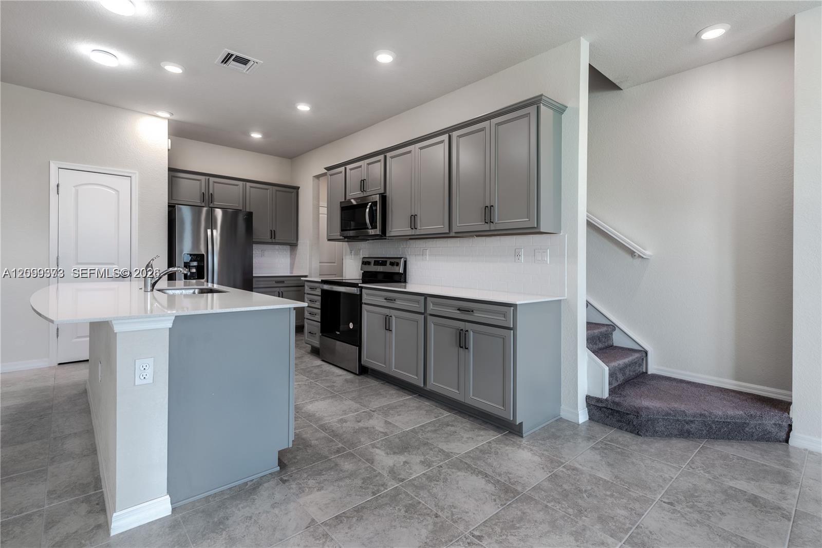 2126 N Appleton Cir N # 2126
