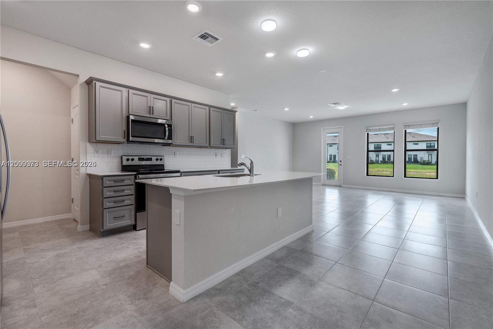 2126 N Appleton Cir N # 2126