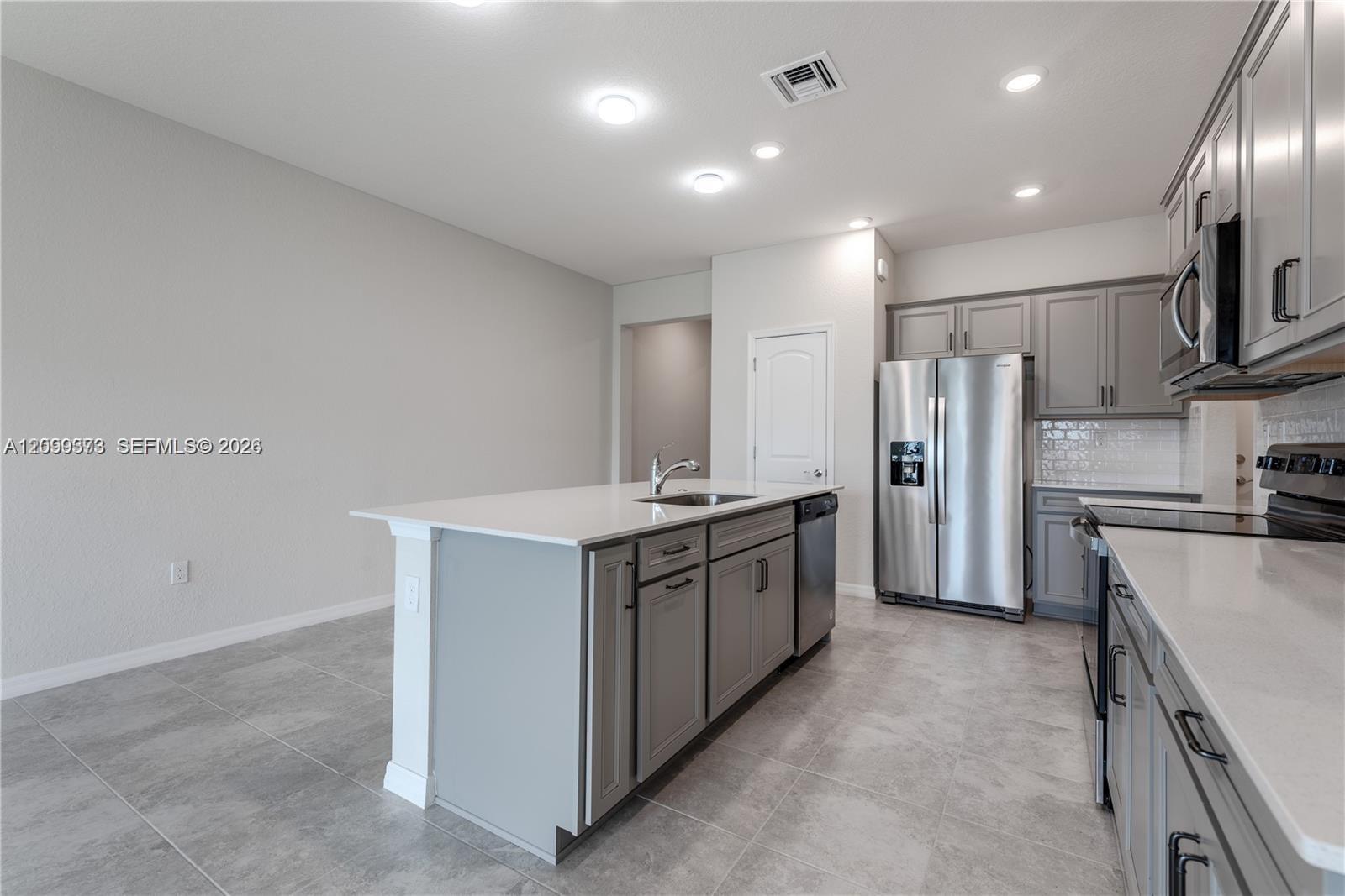 2126 N Appleton Cir N # 2126