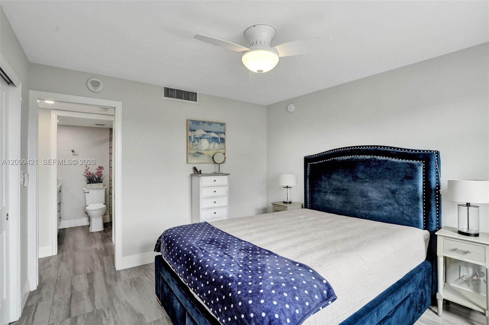 2639 N Riverside Dr # 203