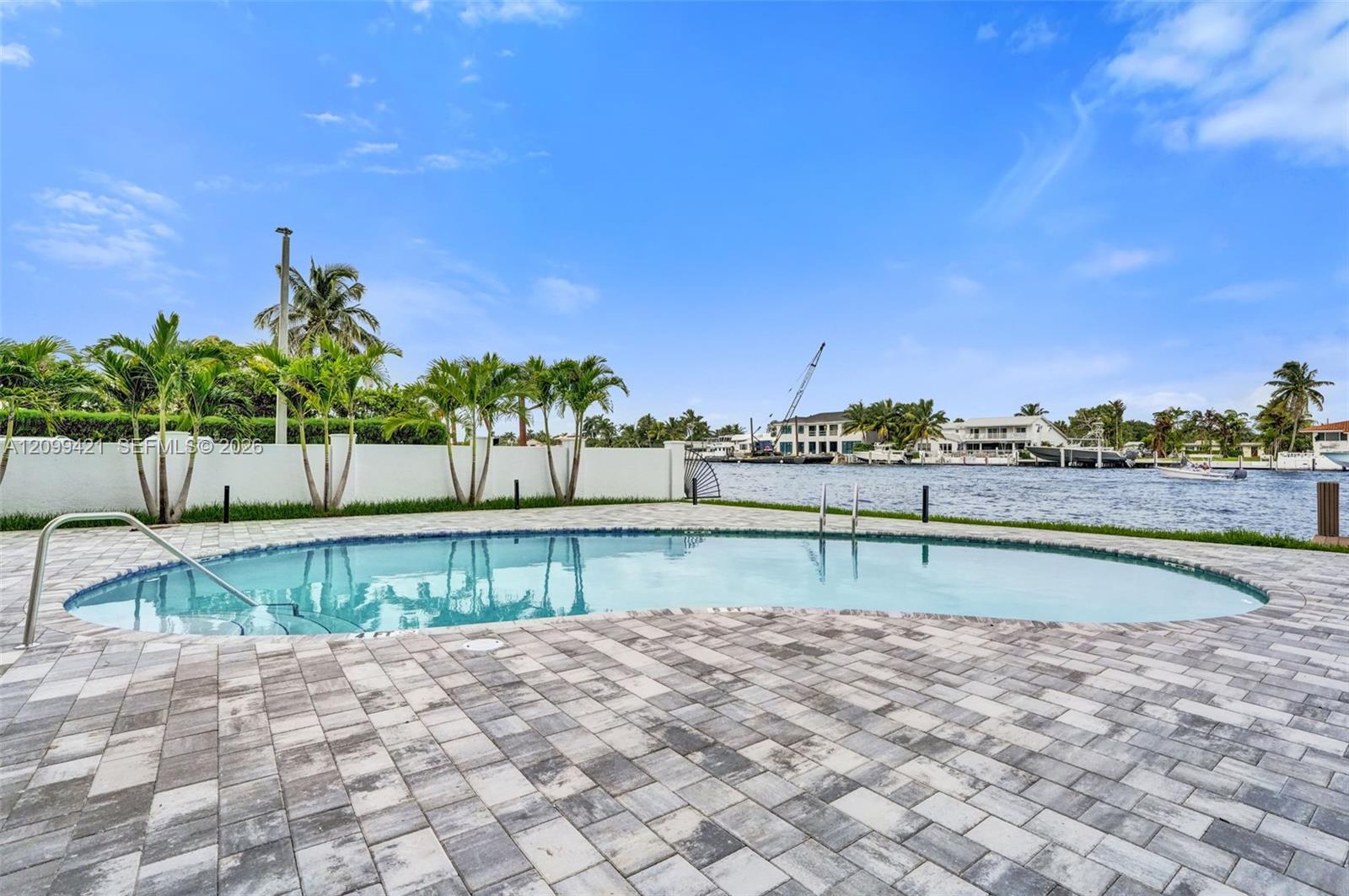 2639 N Riverside Dr # 203