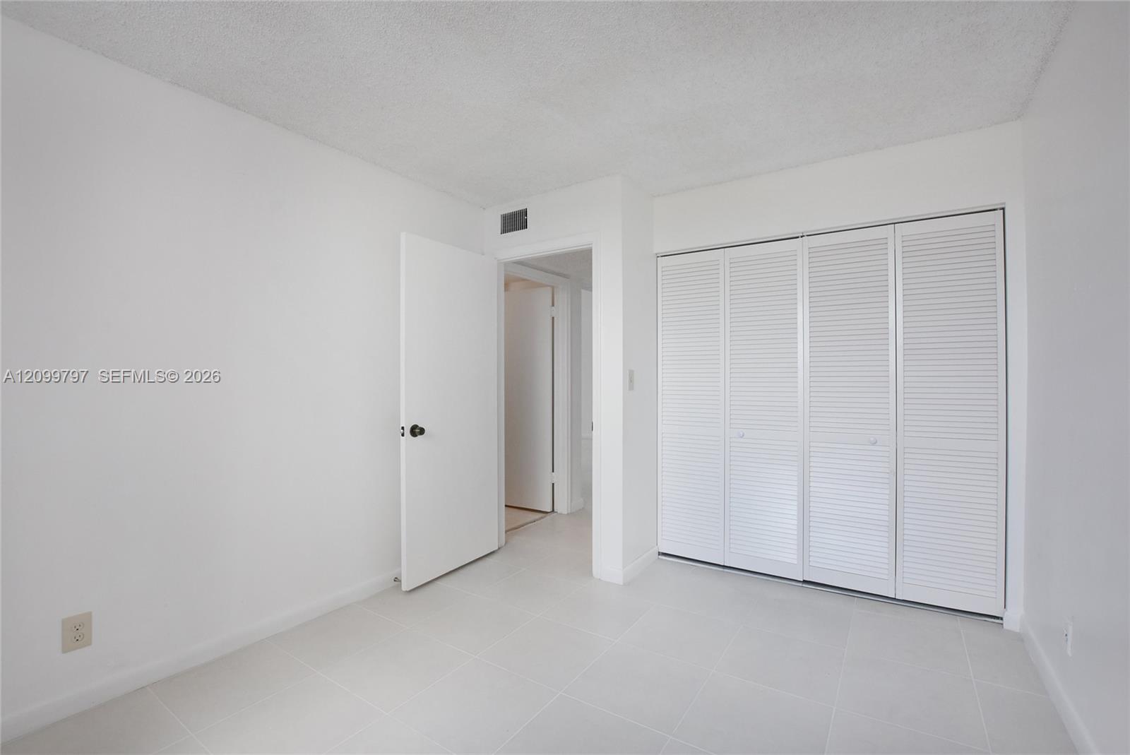 1750 N Congress Ave # 401