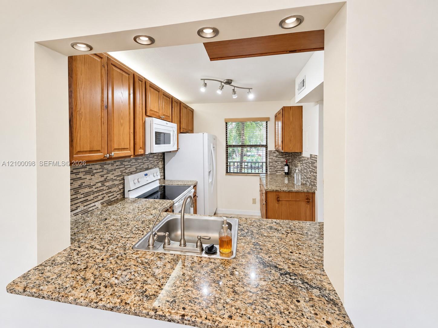 10402 Sunrise Lakes Blvd Unit: 201