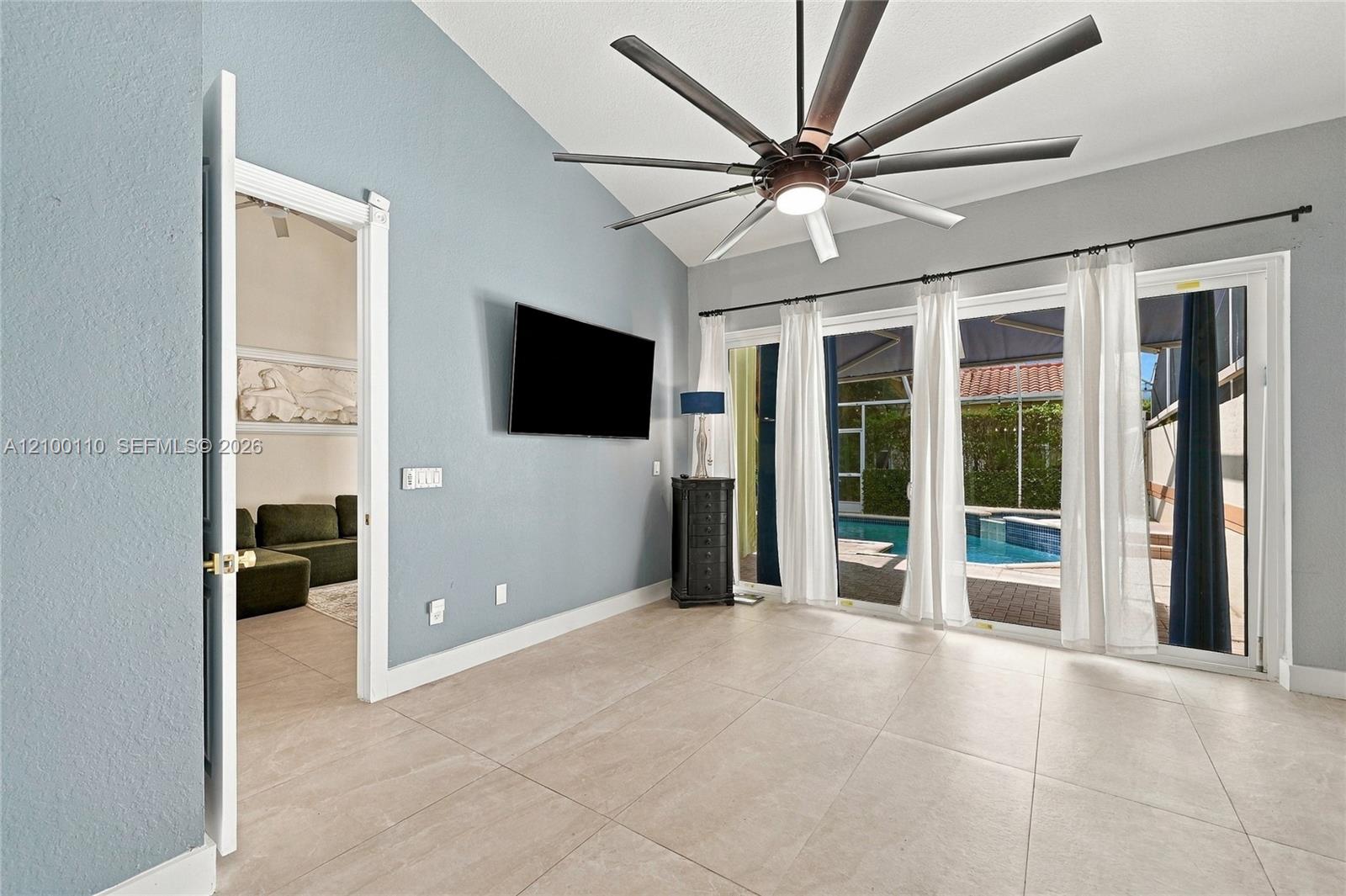 412 W Palm Aire Dr # 412