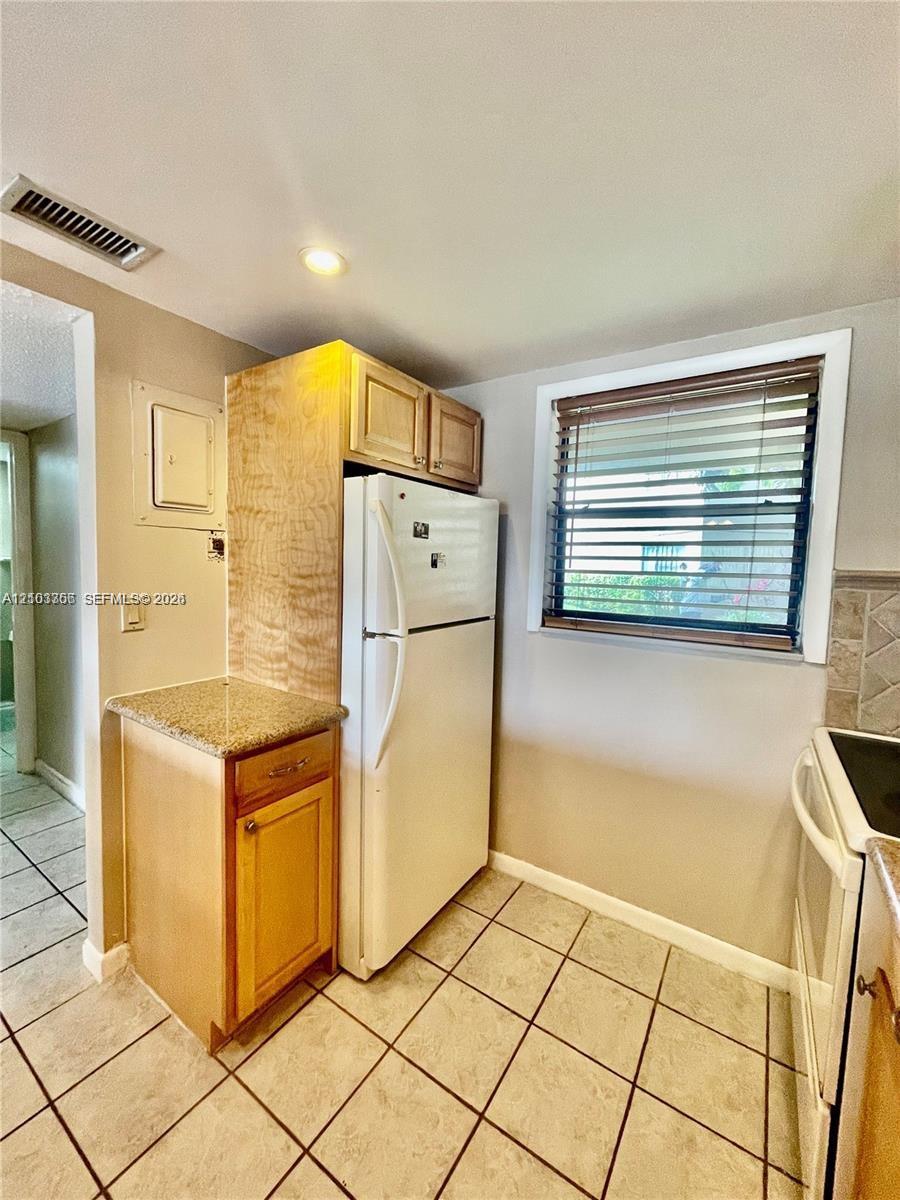 2309 S Cypress Bend Dr # 113C