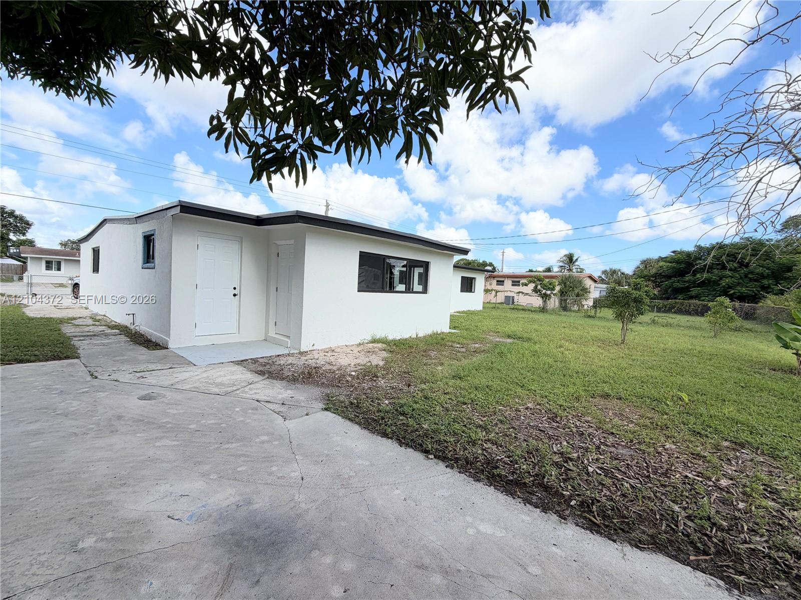 3260 NW 4th St