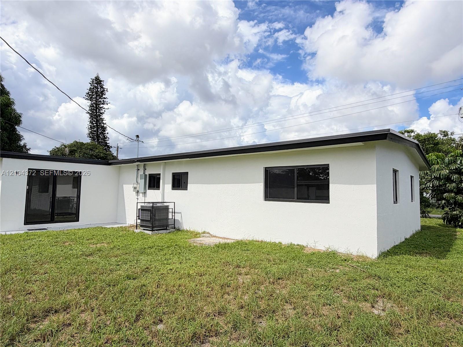 3260 NW 4th St