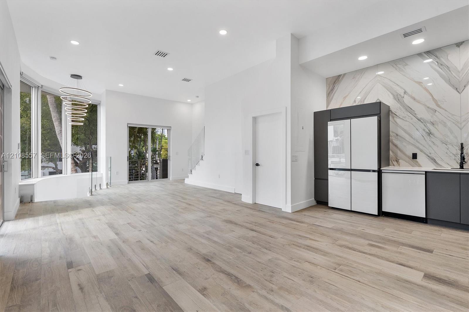 361 Jefferson Ave # 1