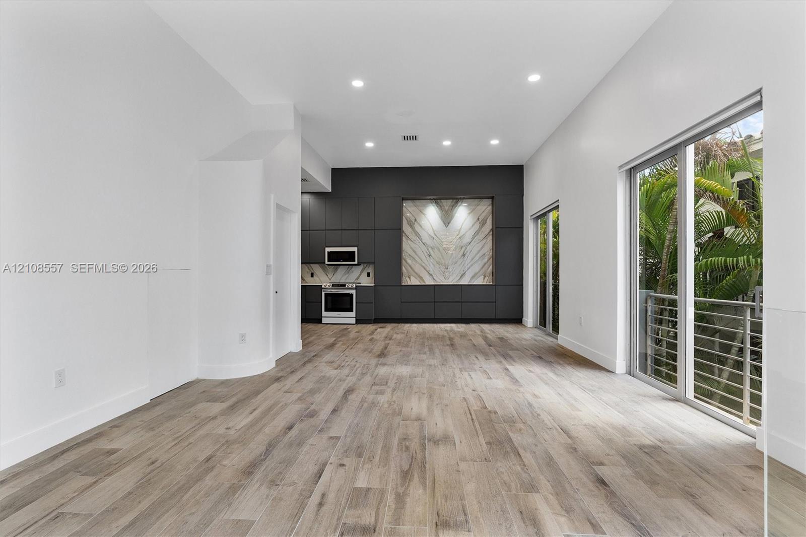 361 Jefferson Ave # 1