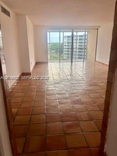 1750 NE 191st St # 3 Unit: 620-3