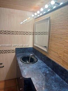1750 NE 191st St # 3 Unit: 620-3