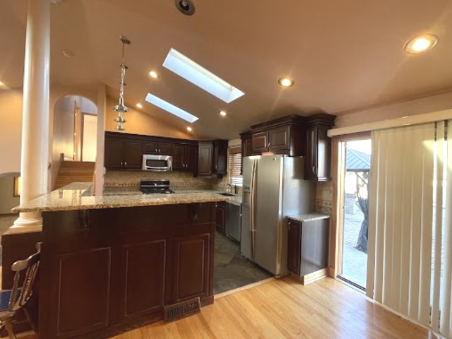 7642 W 105th Street