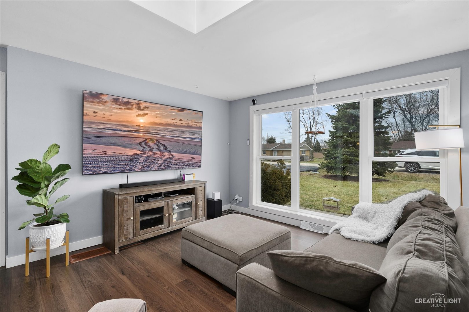 8728 W 96th Place