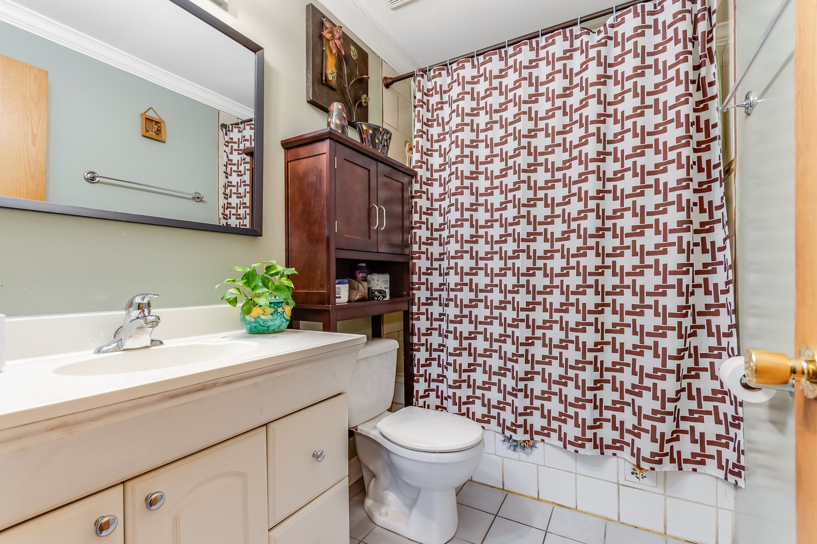 5850 W 87th Street Unit: 2C