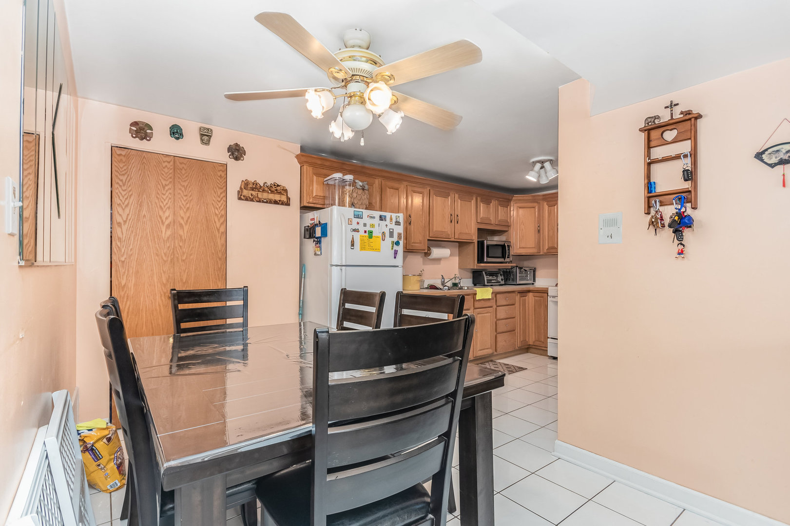 5850 W 87th Street Unit: 2C