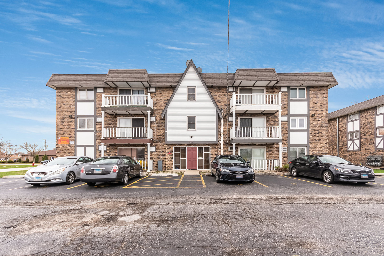 5850 W 87th Street Unit: 2C