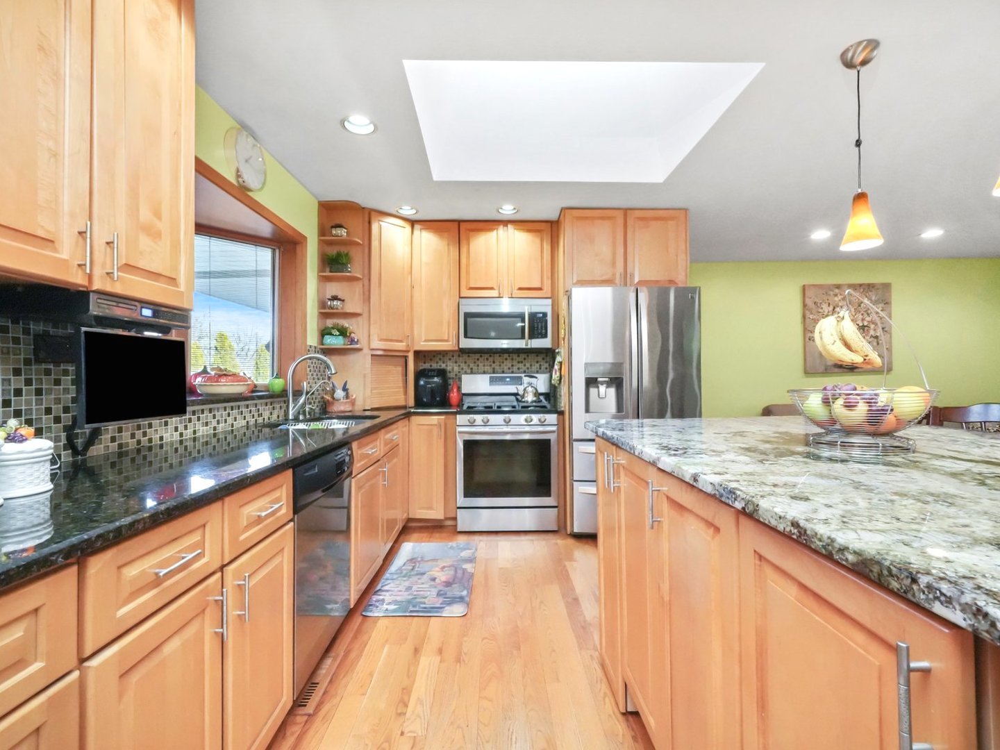 8705 W 92nd Place