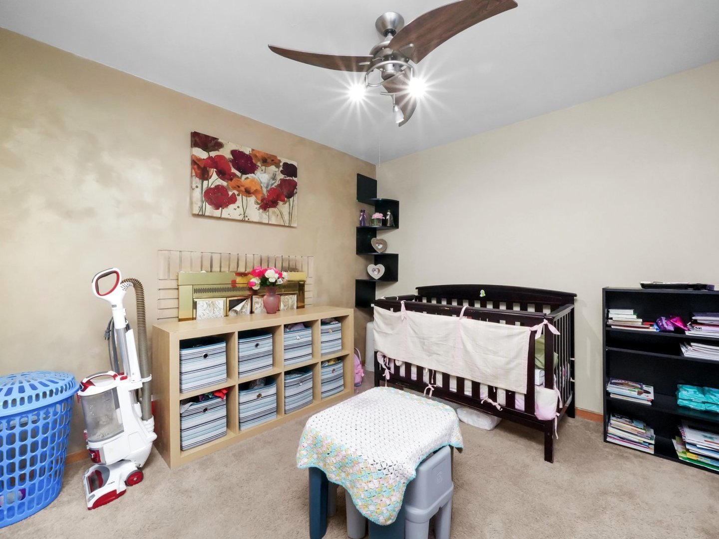 8705 W 92nd Place