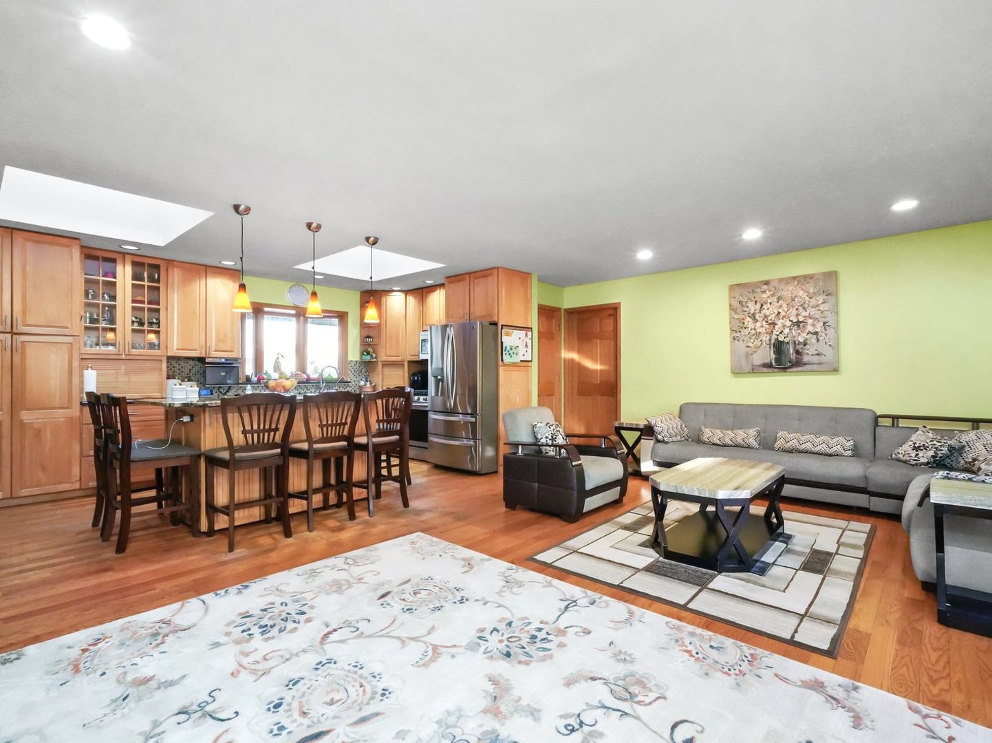 8705 W 92nd Place