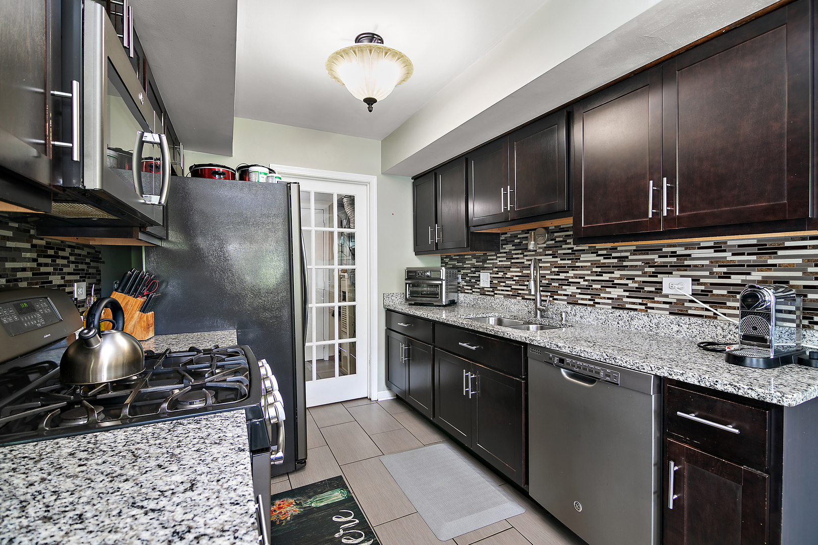 15810 Country Court Unit: 15810
